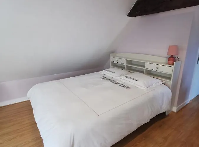 Les Bois Flottes 아파트 *