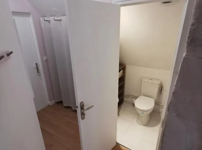 Les Bois Flottes 아파트 *